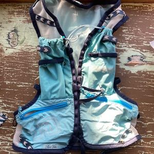 Ultimate direction running vest